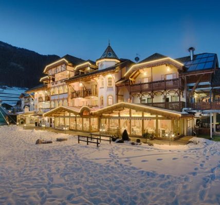 Hotel sulle Piste da Sci Pozza di Fassa